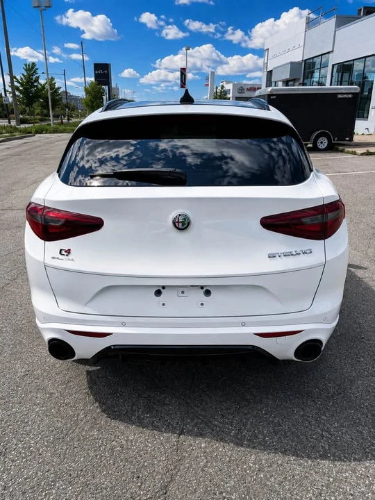 2022 Alfa Romeo Stelvio - Image 3 of 15