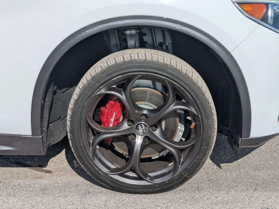 2022 Alfa Romeo Stelvio - Image 10 of 20