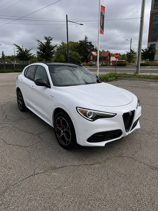2022 Alfa Romeo Stelvio - Image 2 of 15