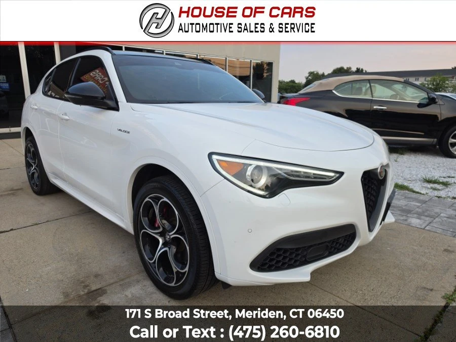 2022 Alfa Romeo Stelvio - Image 2 of 20