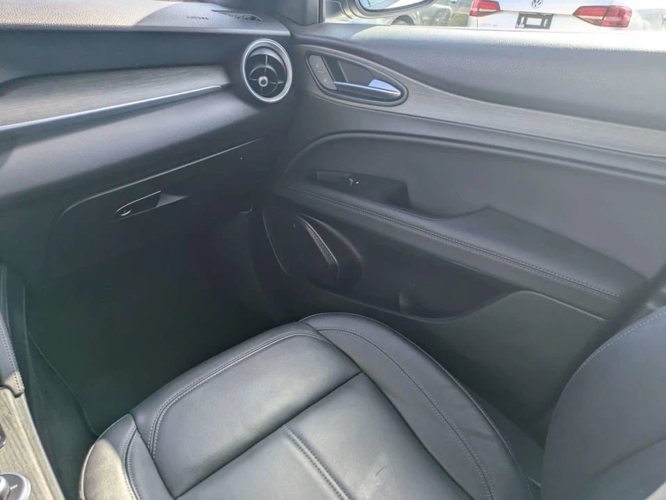 2022 Alfa Romeo Stelvio - Image 16 of 20