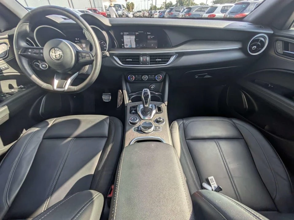 2022 Alfa Romeo Stelvio - Image 13 of 20