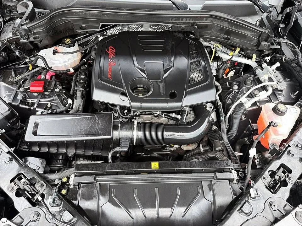 2022 Alfa Romeo Stelvio - Image 8 of 10