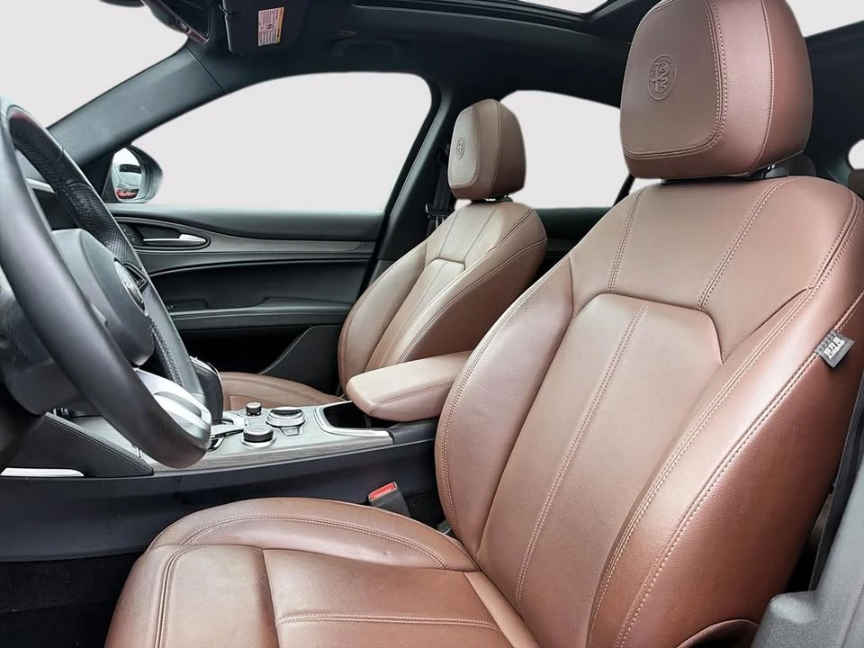 2022 Alfa Romeo Stelvio - Image 9 of 10
