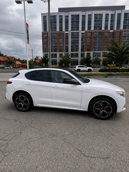 2022 Alfa Romeo Stelvio - Image 5 of 15