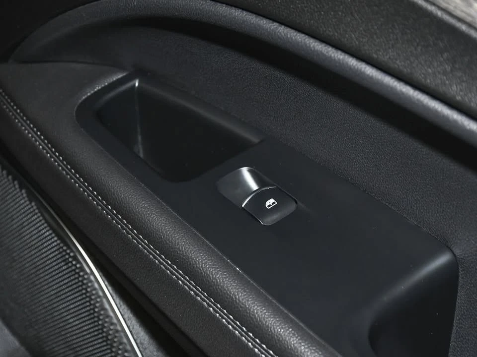 2022 Alfa Romeo Stelvio - Image 16 of 20