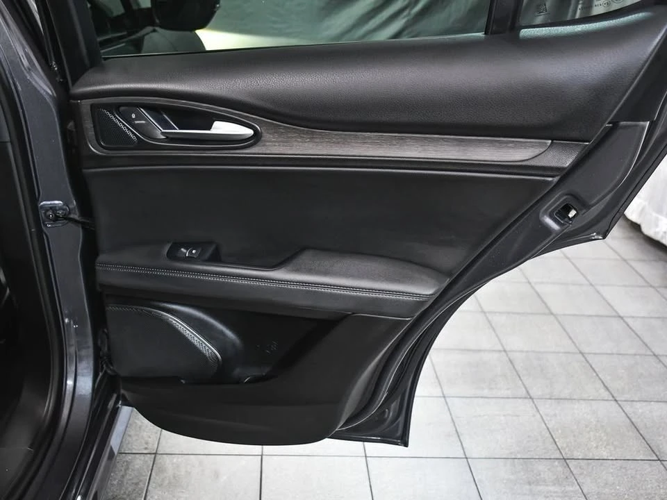 2022 Alfa Romeo Stelvio - Image 13 of 20