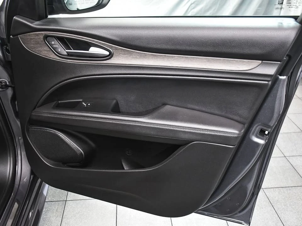 2022 Alfa Romeo Stelvio - Image 15 of 20