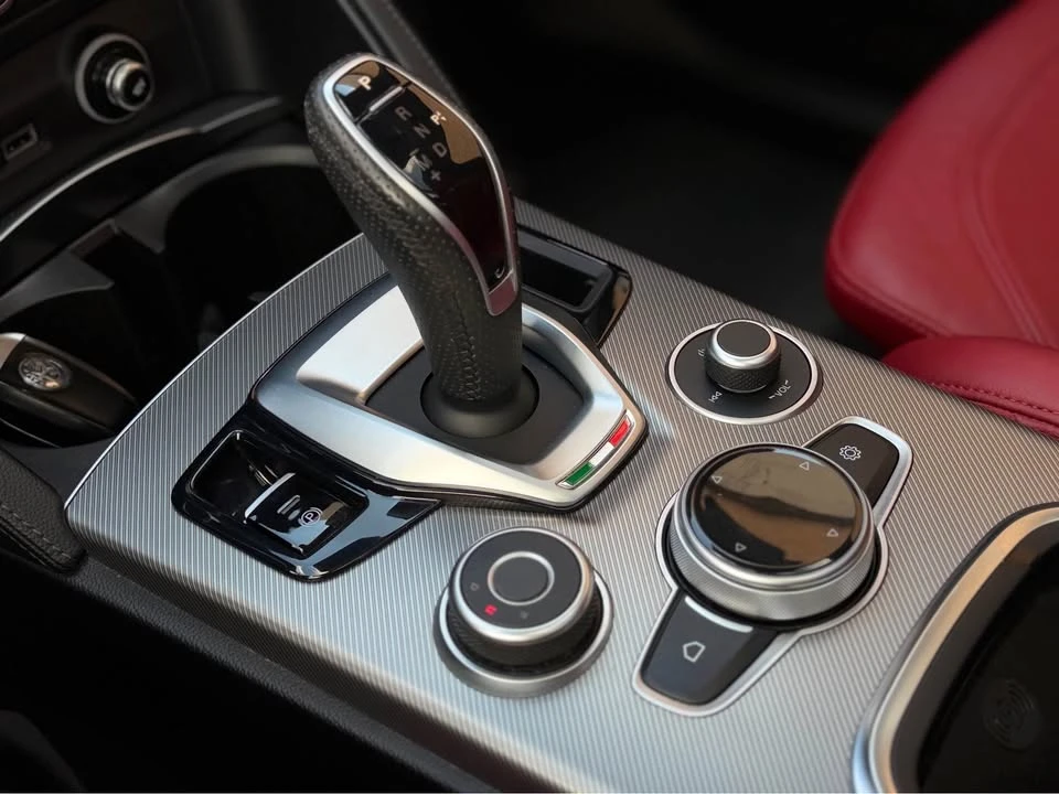 2022 Alfa Romeo Stelvio - Image 12 of 16