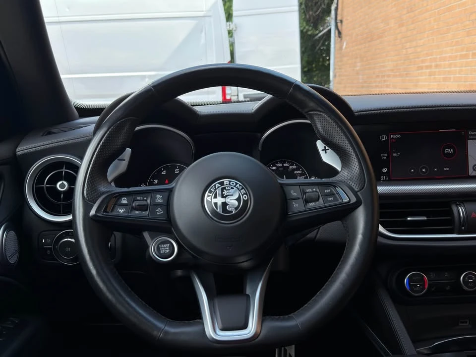 2022 Alfa Romeo Stelvio - Image 11 of 16