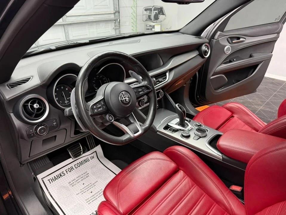 2022 Alfa Romeo Stelvio - Image 13 of 17