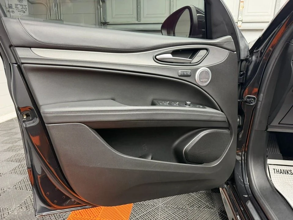 2022 Alfa Romeo Stelvio - Image 12 of 17