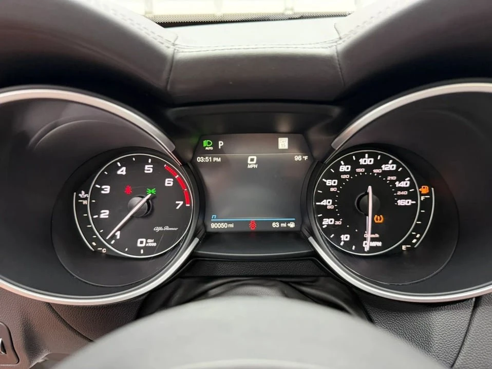 2022 Alfa Romeo Stelvio - Image 16 of 17