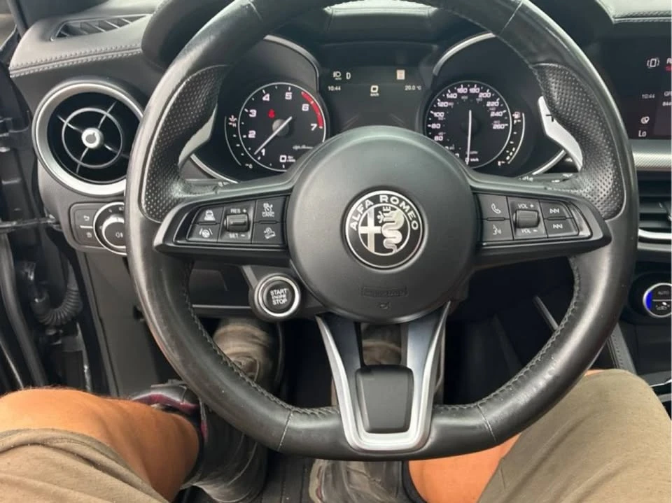 2022 Alfa Romeo Stelvio - Image 9 of 10