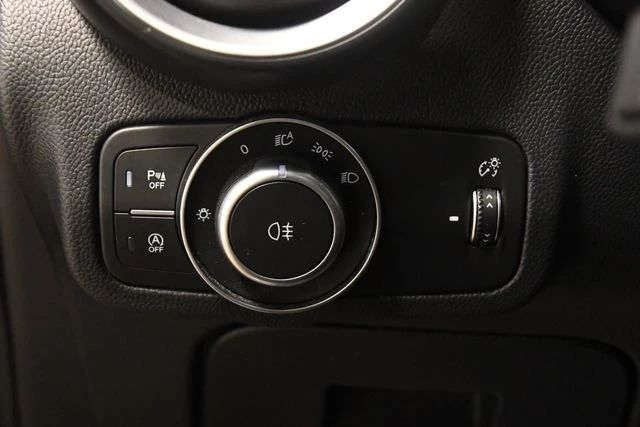 2022 Alfa Romeo Stelvio - Image 19 of 20