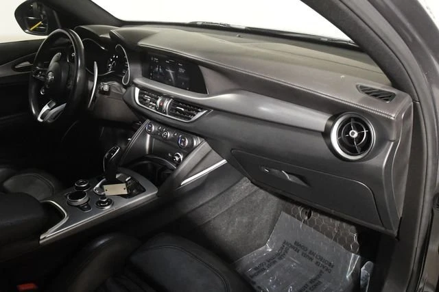 2022 Alfa Romeo Stelvio - Image 10 of 20