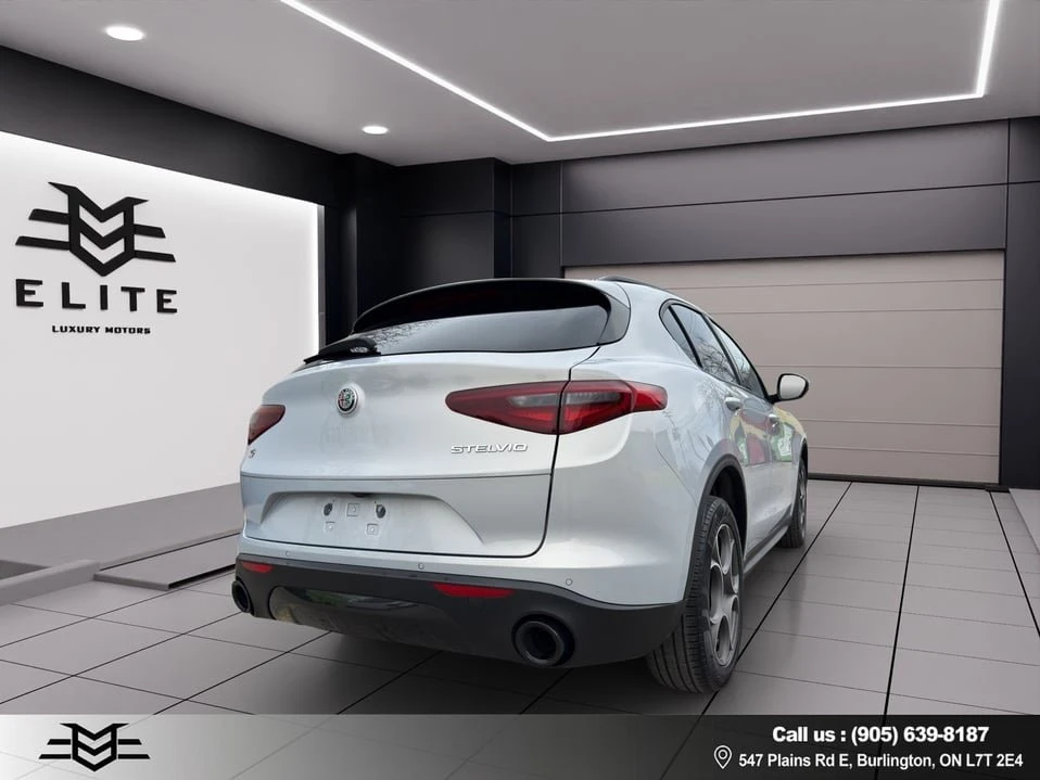 2022 Alfa Romeo Stelvio - Image 18 of 20