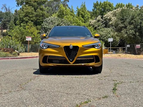2022 Alfa Romeo Stelvio Quadrifoglio