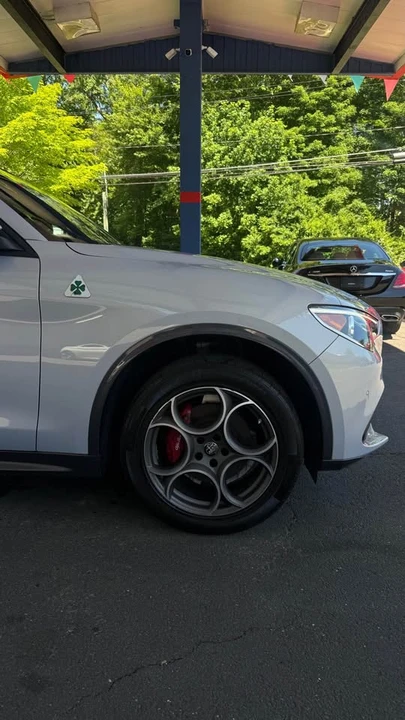 2022 Alfa Romeo Stelvio - Image 11 of 12
