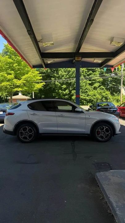 2022 Alfa Romeo Stelvio - Image 3 of 12