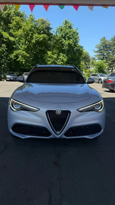 2022 Alfa Romeo Stelvio - Image 2 of 12