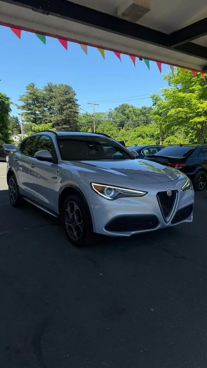 2022 Alfa Romeo Stelvio - Image 10 of 12