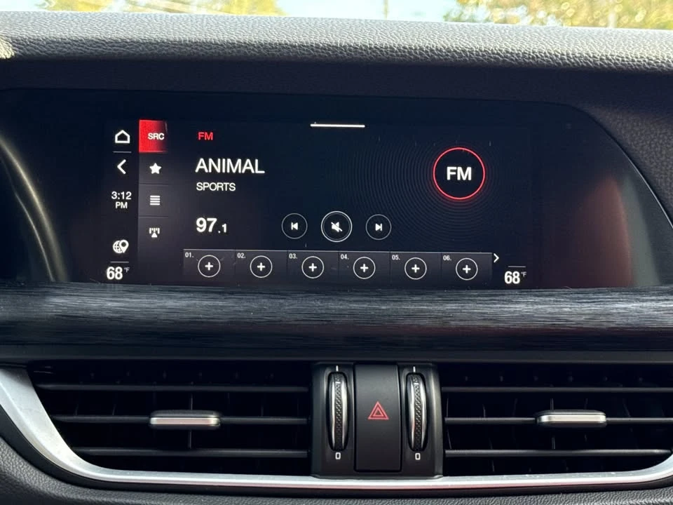 2022 Alfa Romeo Stelvio - Image 12 of 19