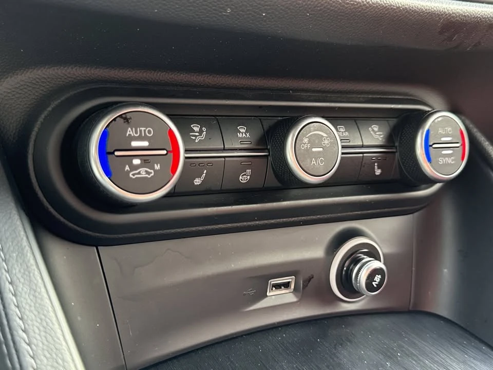 2022 Alfa Romeo Stelvio - Image 13 of 19