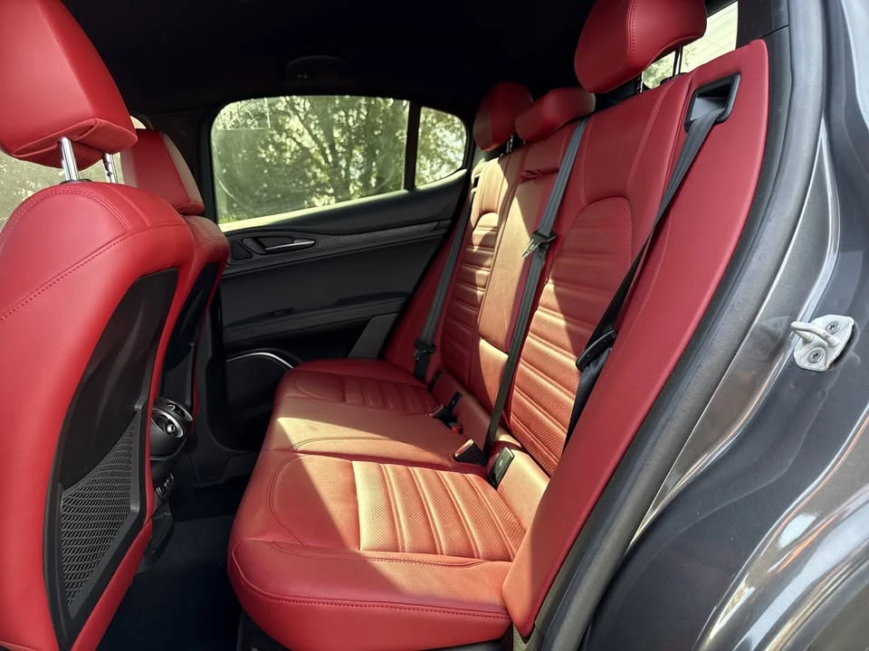 2022 Alfa Romeo Stelvio - Image 18 of 19