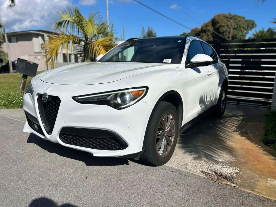 2022 Alfa Romeo Stelvio - Image 2 of 8