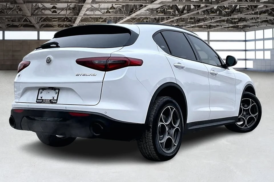 2022 Alfa Romeo Stelvio - Image 4 of 20