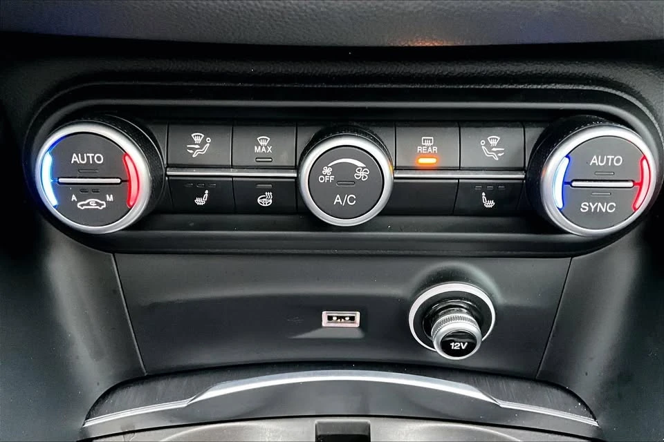 2022 Alfa Romeo Stelvio - Image 14 of 20