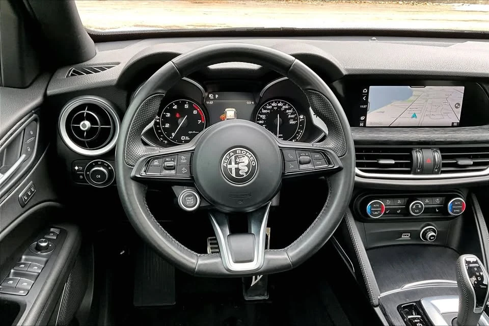 2022 Alfa Romeo Stelvio - Image 10 of 20