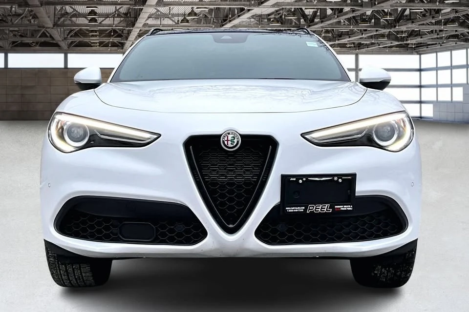 2022 Alfa Romeo Stelvio - Image 2 of 20