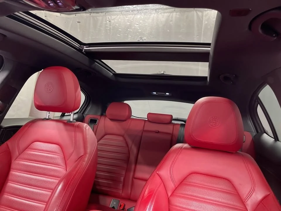 2022 Alfa Romeo Stelvio - Image 14 of 18