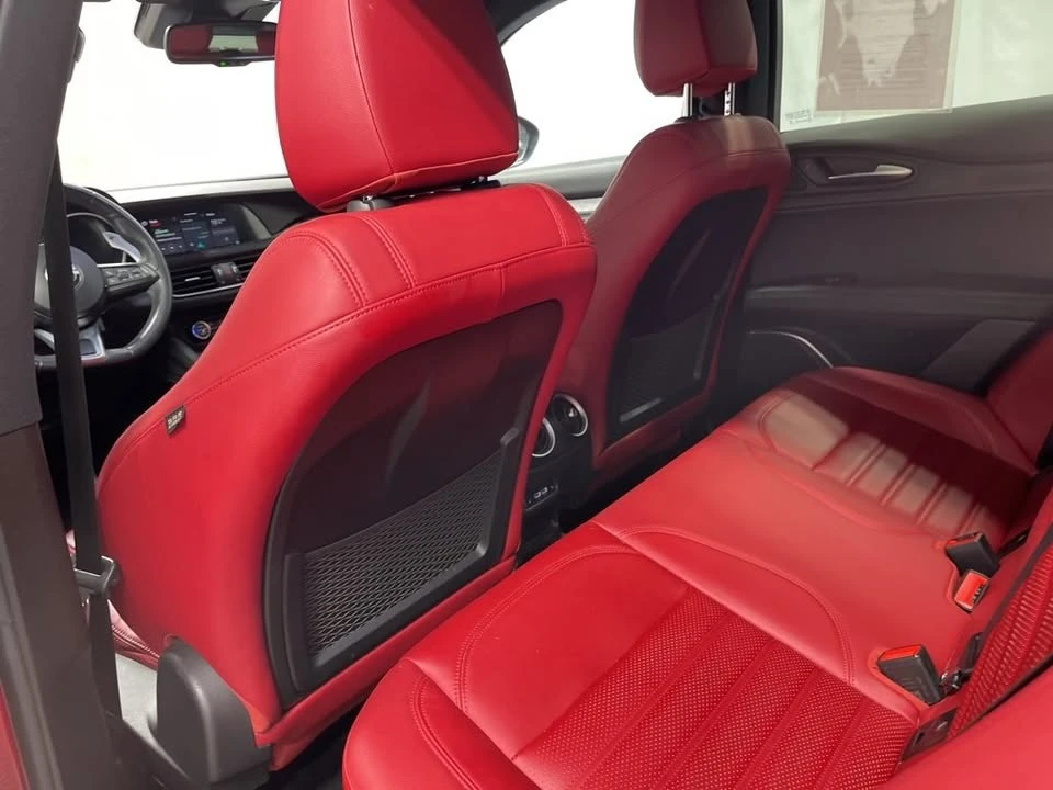 2022 Alfa Romeo Stelvio - Image 15 of 18