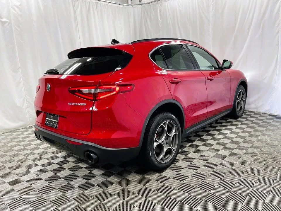 2022 Alfa Romeo Stelvio - Image 4 of 18