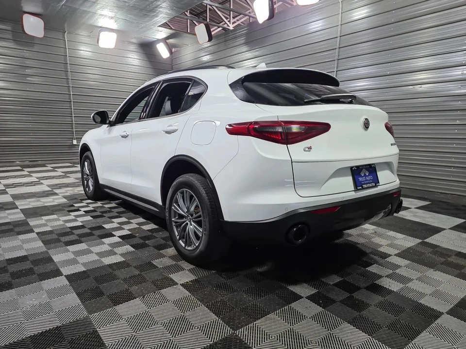 2022 Alfa Romeo Stelvio - Image 7 of 12