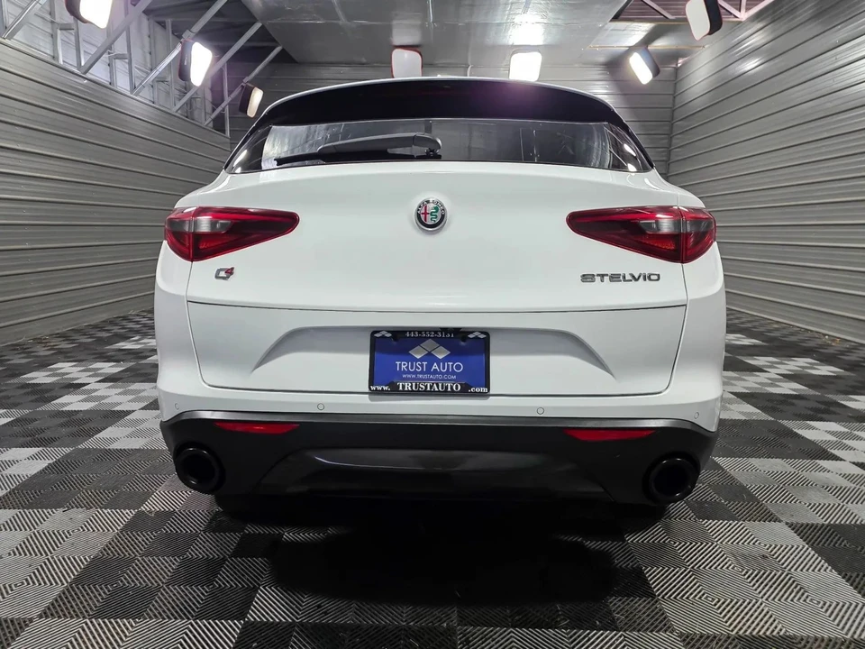 2022 Alfa Romeo Stelvio - Image 6 of 12