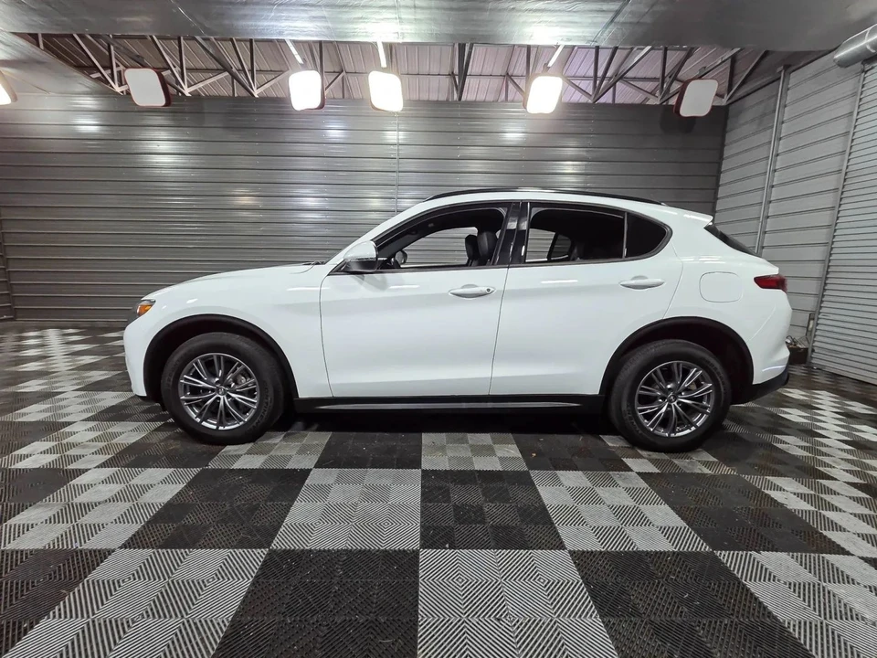 2022 Alfa Romeo Stelvio - Image 8 of 12