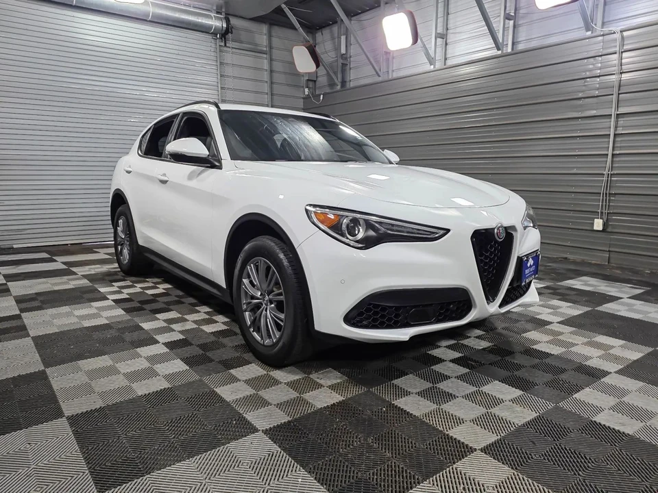 2022 Alfa Romeo Stelvio - Image 4 of 12
