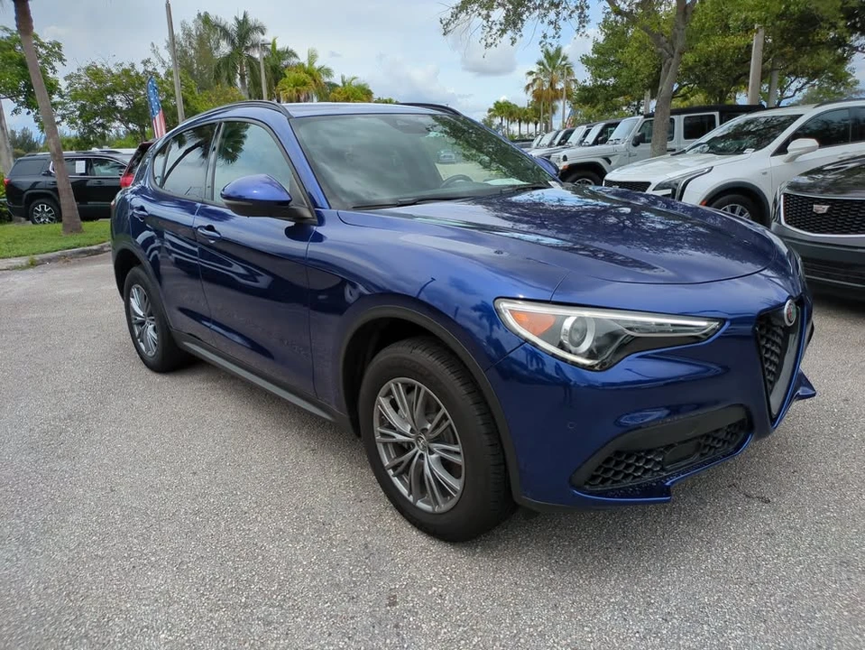 2022 Alfa Romeo Stelvio - Image 2 of 19