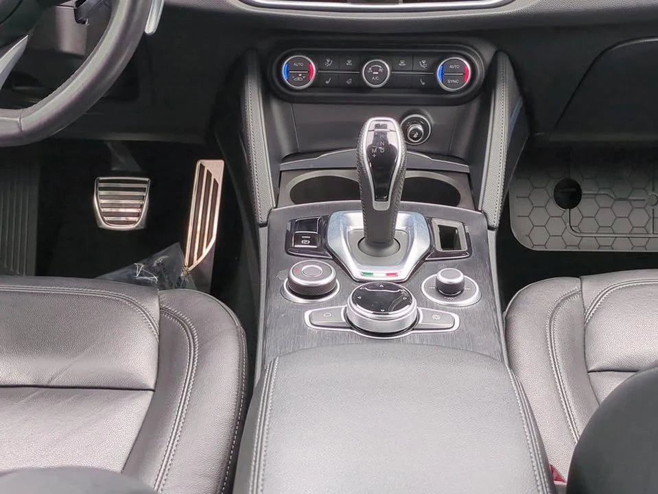2022 Alfa Romeo Stelvio - Image 19 of 19
