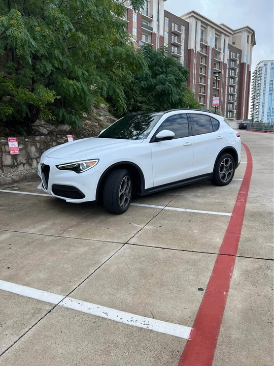 2022 Alfa Romeo Stelvio - Image 2 of 15