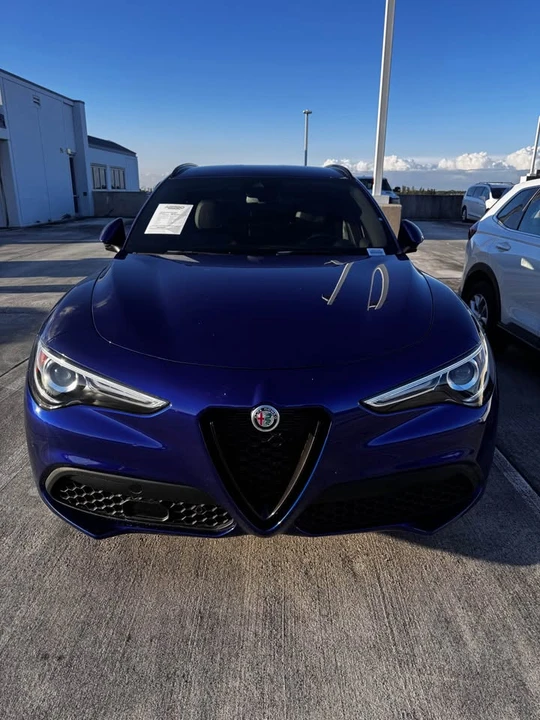 2022 Alfa Romeo Stelvio - Image 2 of 13