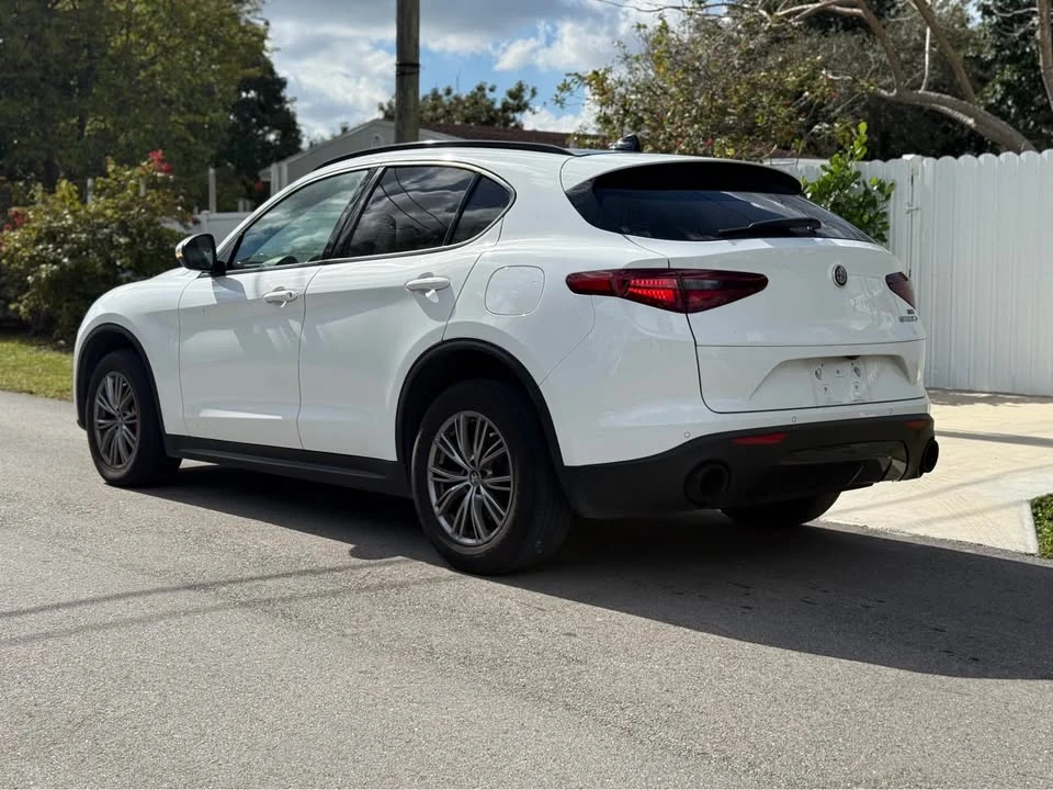 2022 Alfa Romeo Stelvio - Image 4 of 15