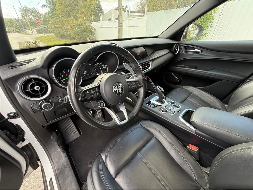 2022 Alfa Romeo Stelvio - Image 13 of 15