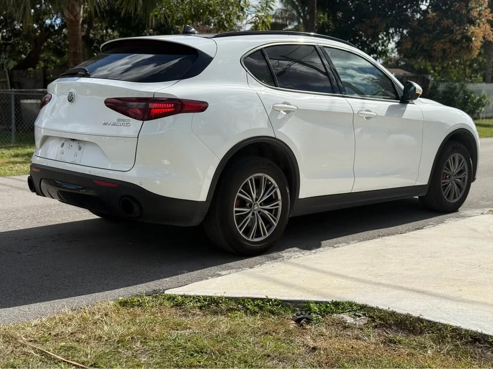 2022 Alfa Romeo Stelvio - Image 6 of 15