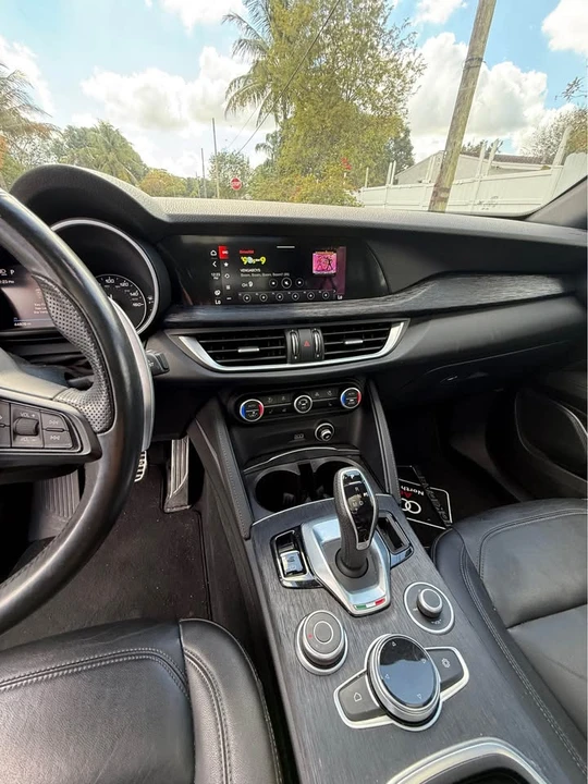 2022 Alfa Romeo Stelvio - Image 14 of 15