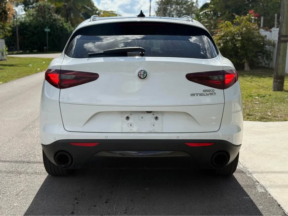 2022 Alfa Romeo Stelvio - Image 5 of 15